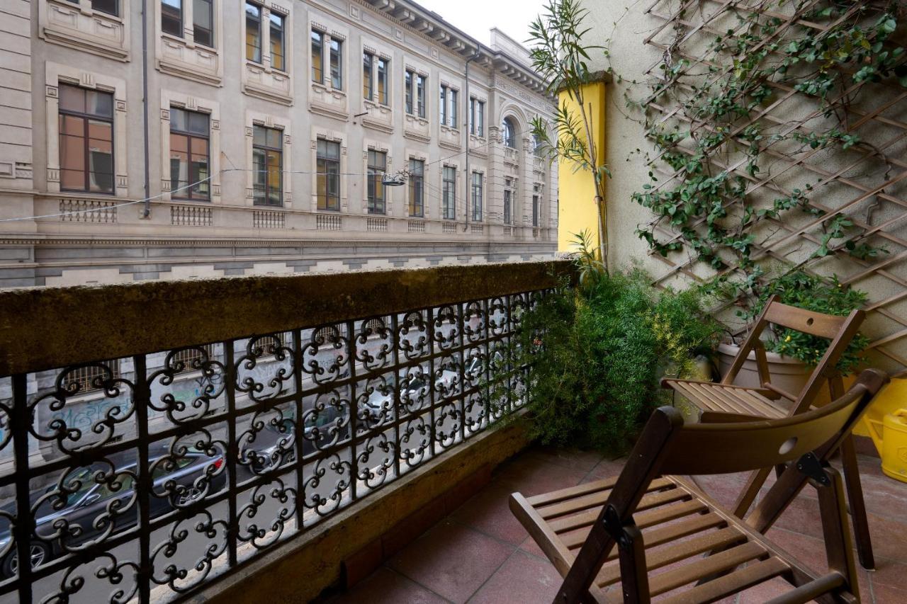 Artist Nadia'S Apartment In Porta Vercellina Milano Exteriör bild