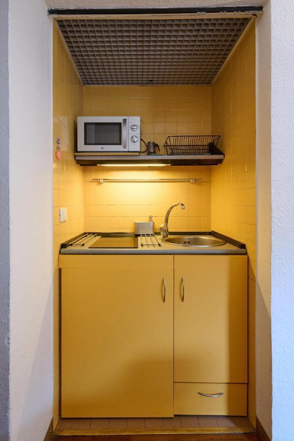 Artist Nadia'S Apartment In Porta Vercellina Milano Exteriör bild